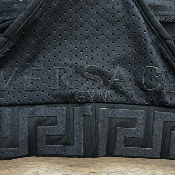Brand new Versace sports top size 1 - Picture 6 of 7